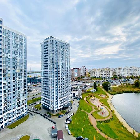 Myfreedom Апартаменти Метро Харківська Kyjev Exteriér fotografie